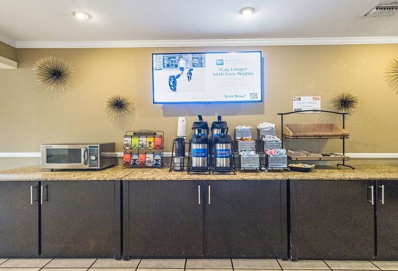 Отель Best Western Roseville Inn