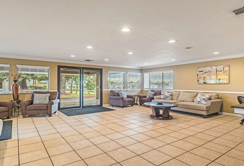 Отель Best Western Roseville Inn