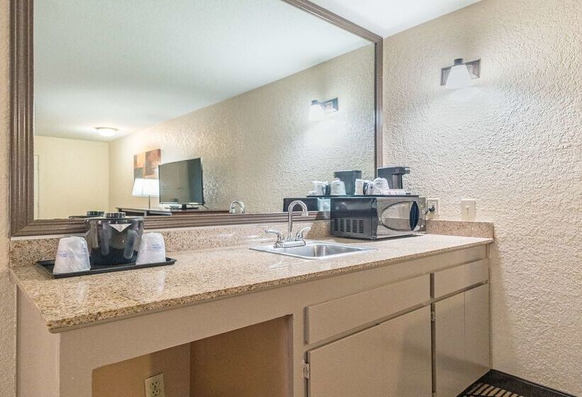 Отель Best Western Roseville Inn