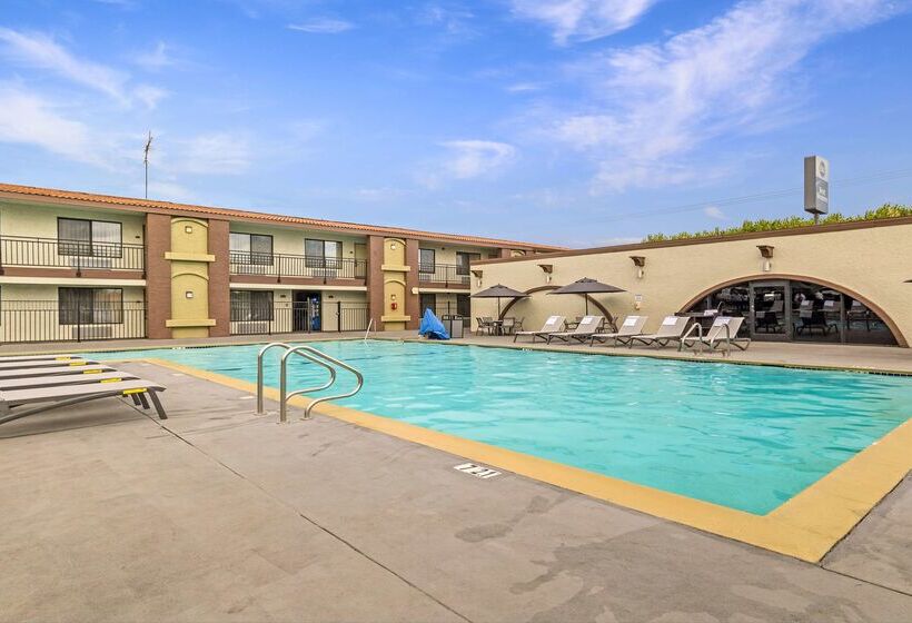 Отель Best Western Roseville Inn