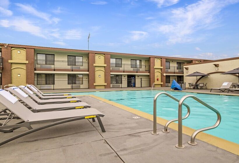 Отель Best Western Roseville Inn
