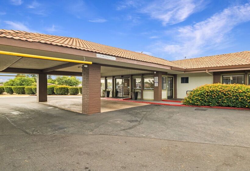 Отель Best Western Roseville Inn