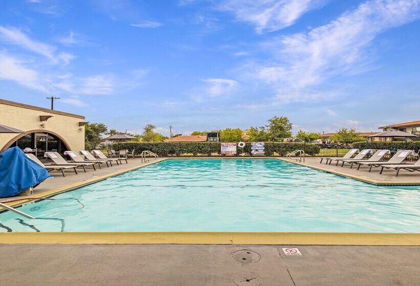 Отель Best Western Roseville Inn