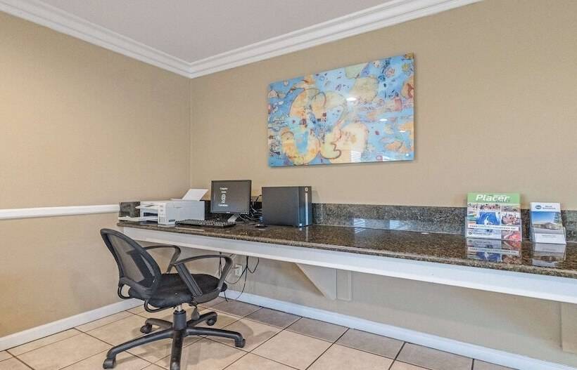 Отель Best Western Roseville Inn