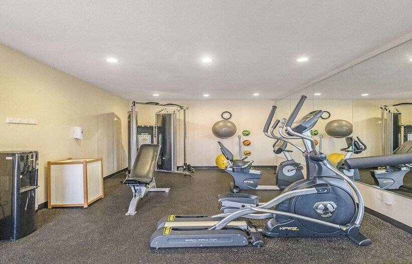 Отель Best Western Roseville Inn