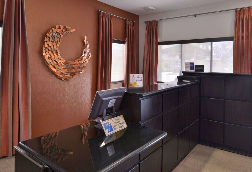 فندق Best Western Royal Palace Inn & Suites