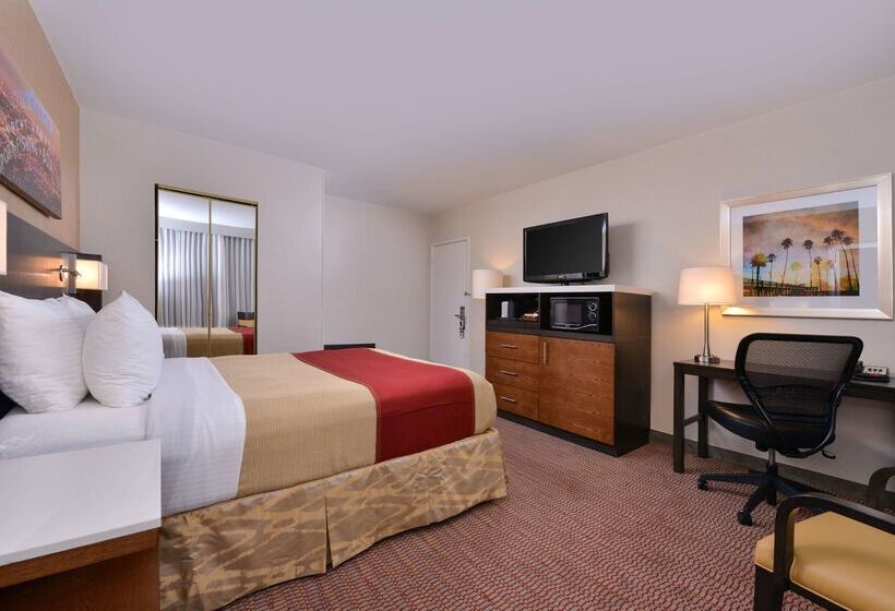 فندق Best Western Royal Palace Inn & Suites