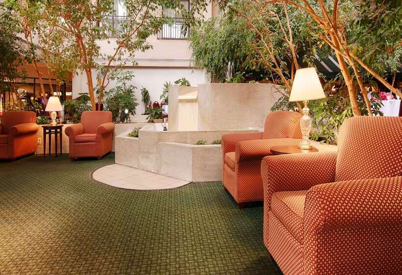 Best Western Royal Plaza Hotel And Trade Center