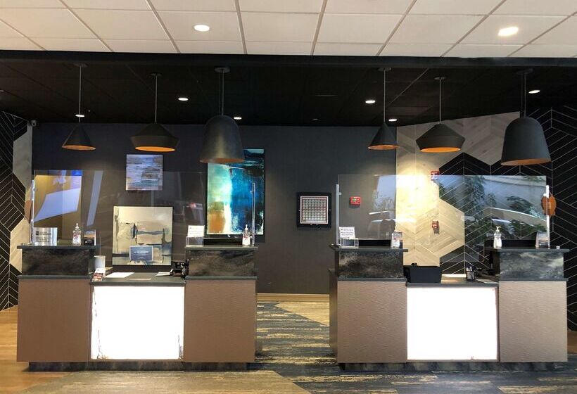 Best Western Royal Plaza Hotel And Trade Center