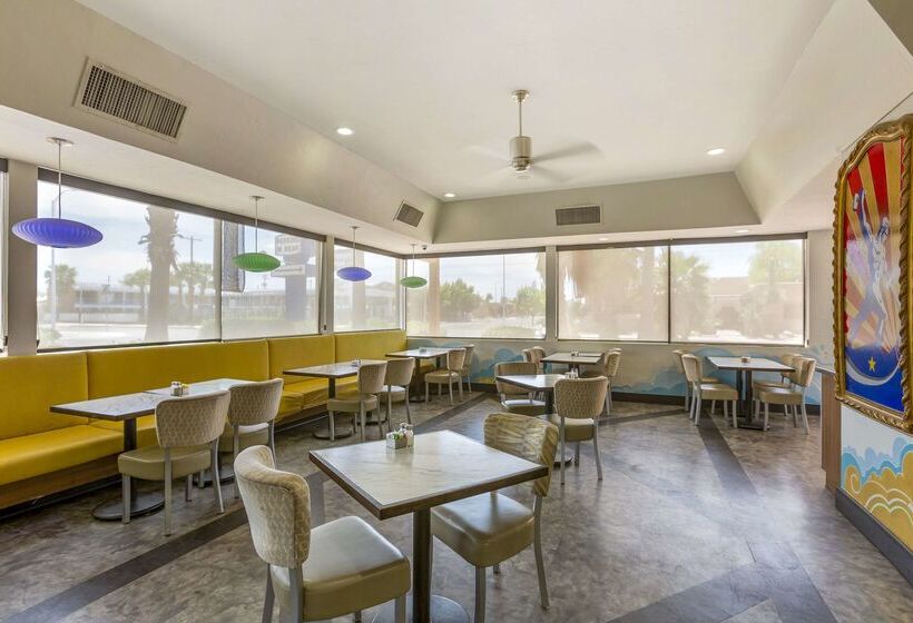 هتل Best Western Royal Sun Inn & Suites