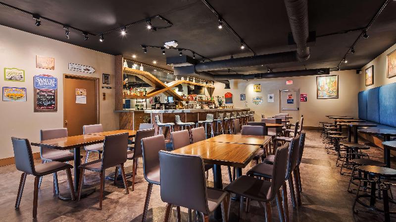 هتل Best Western Royal Sun Inn & Suites