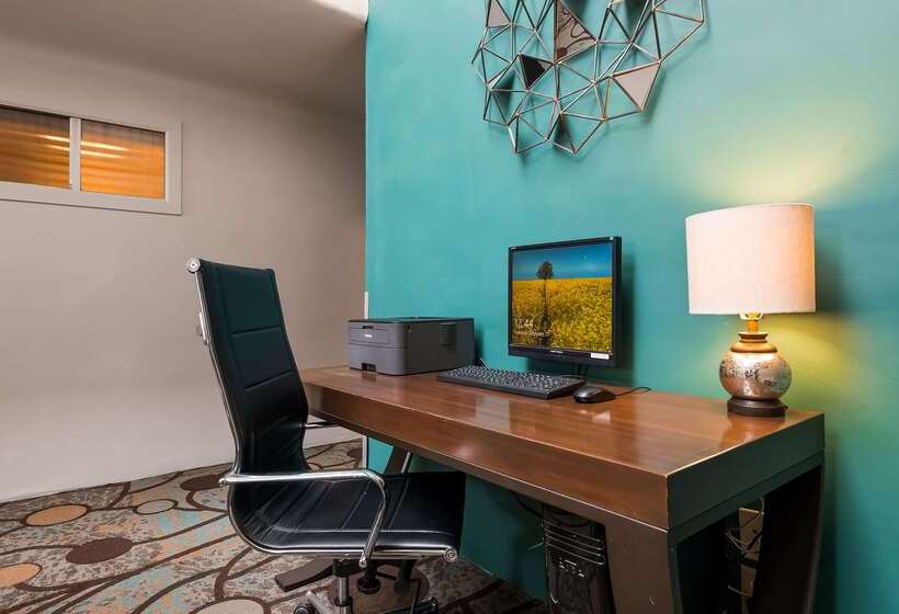 فندق Best Western San Marcos Inn