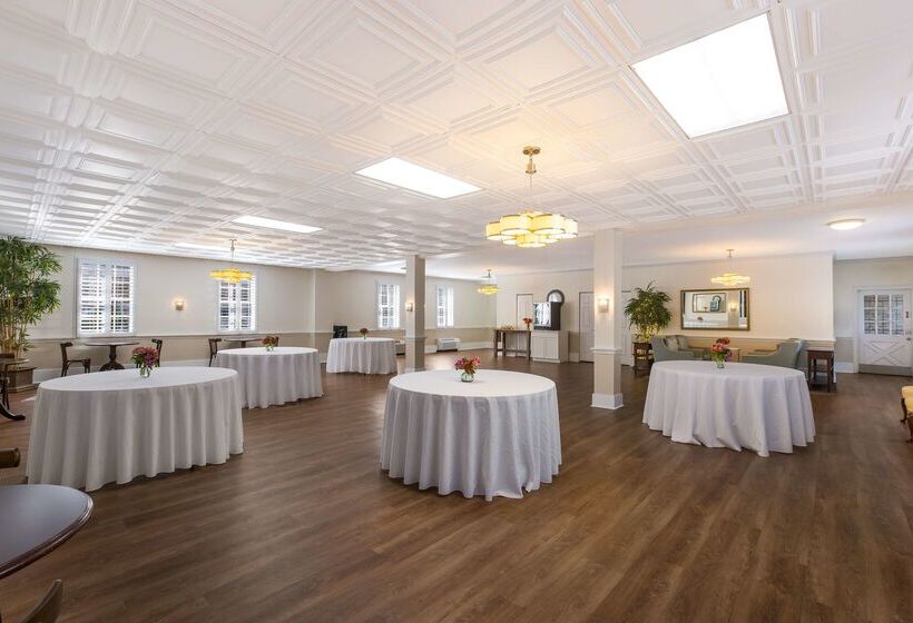 فندق Best Western Sea Island Inn