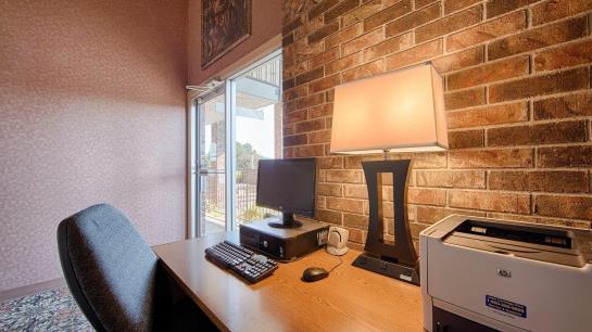 فندق Best Western Sherwood Inn