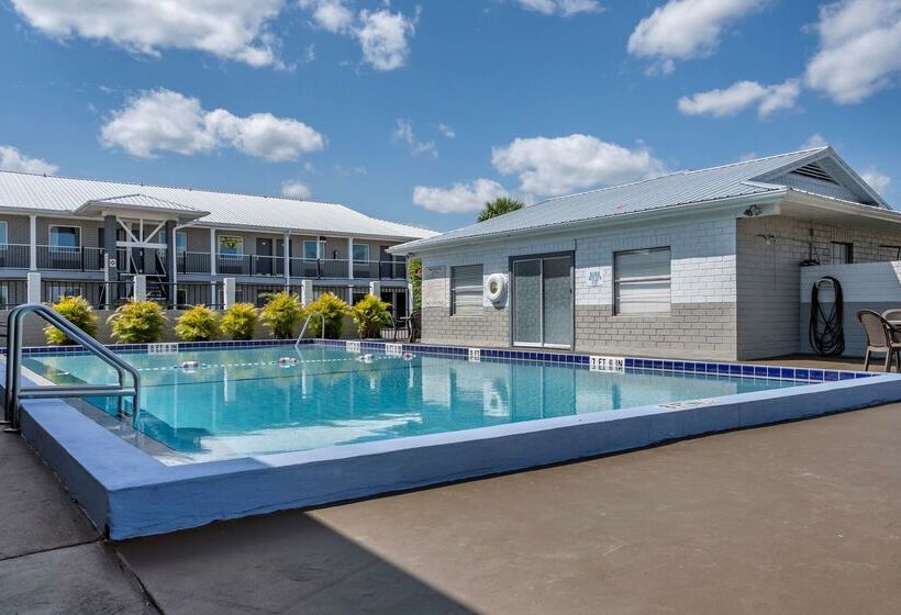 Отель Best Western Space Shuttle Inn