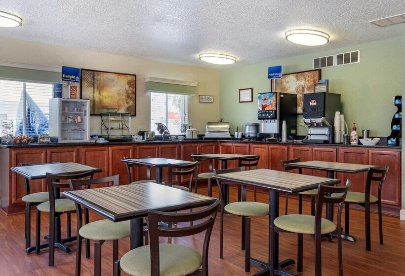 فندق Best Western Space Shuttle Inn