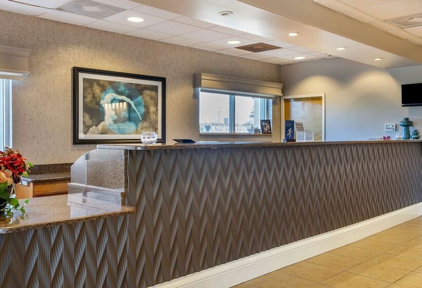 Отель Best Western Space Shuttle Inn