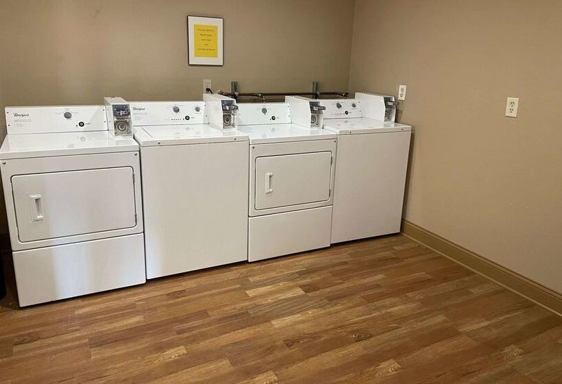 Crossroads Hotel And Event Center