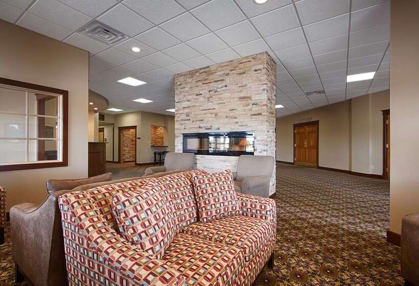 Crossroads Hotel And Event Center