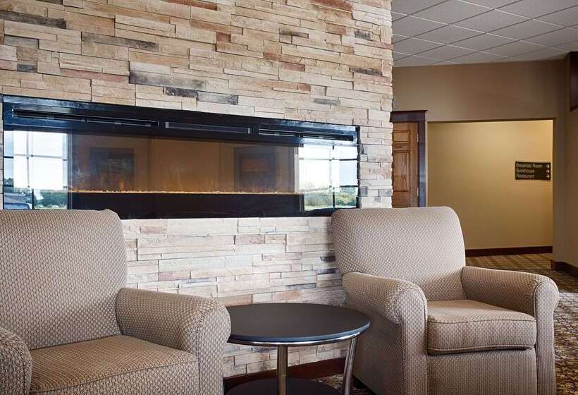 Crossroads Hotel And Event Center