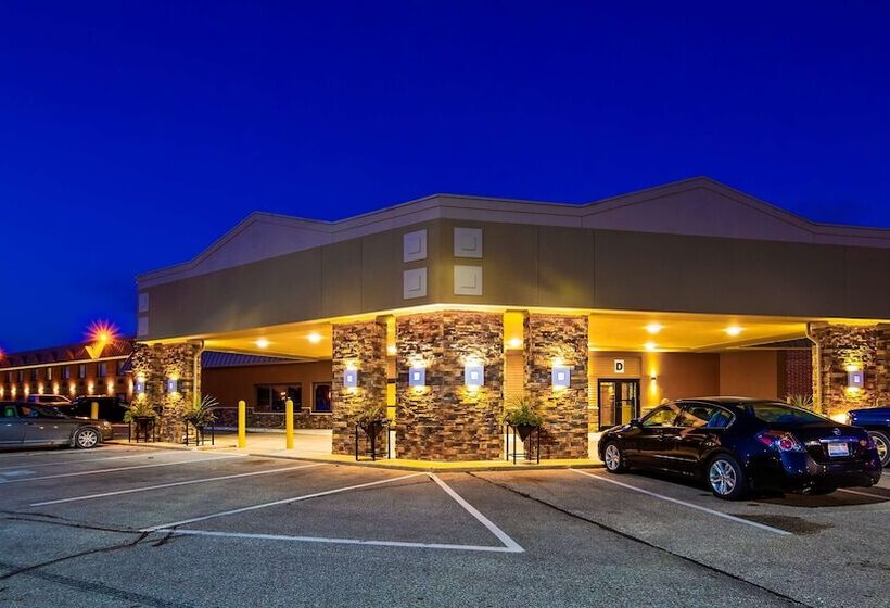 Crossroads Hotel And Event Center