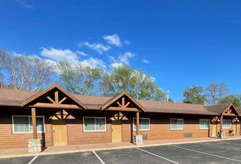 Crossroads Hotel And Event Center