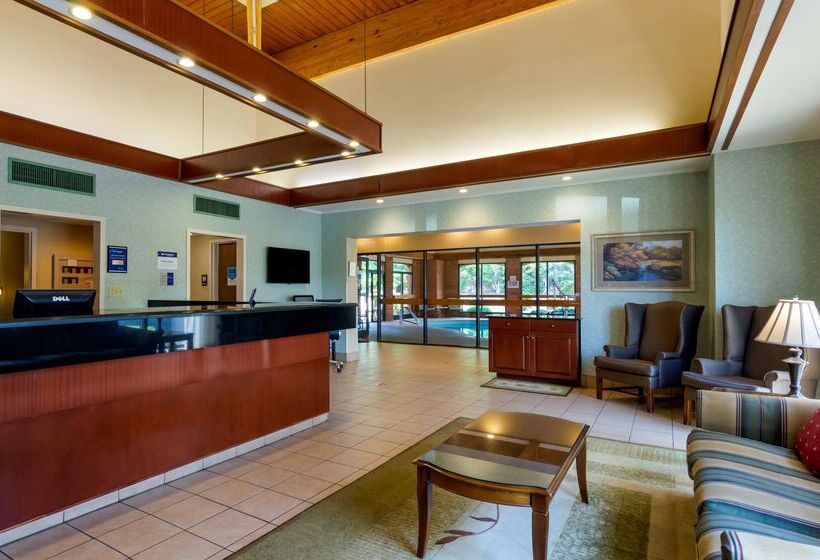 فندق Best Western Staunton Inn