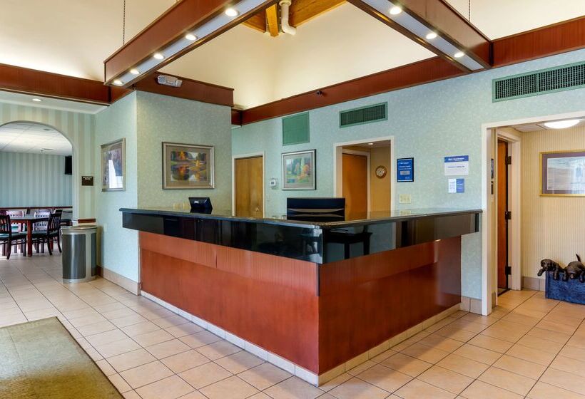 فندق Best Western Staunton Inn