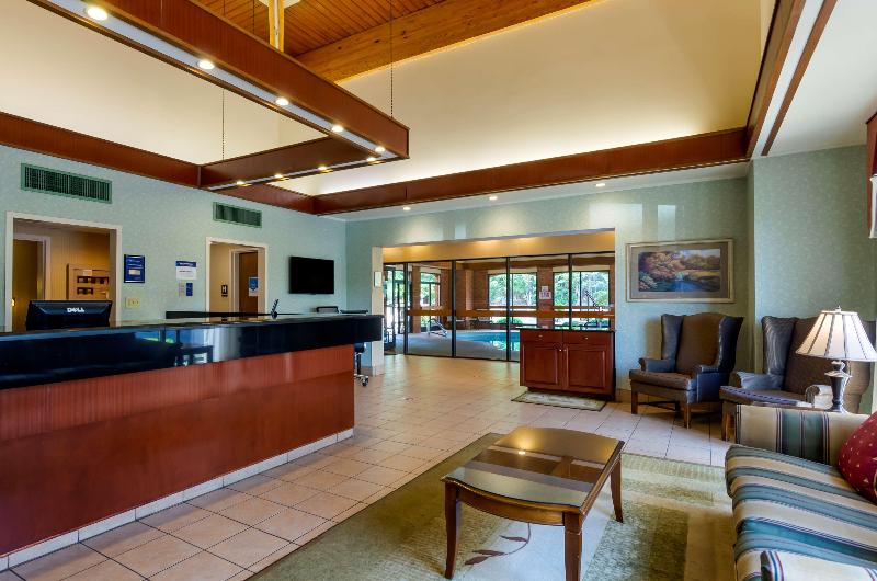 فندق Best Western Staunton Inn