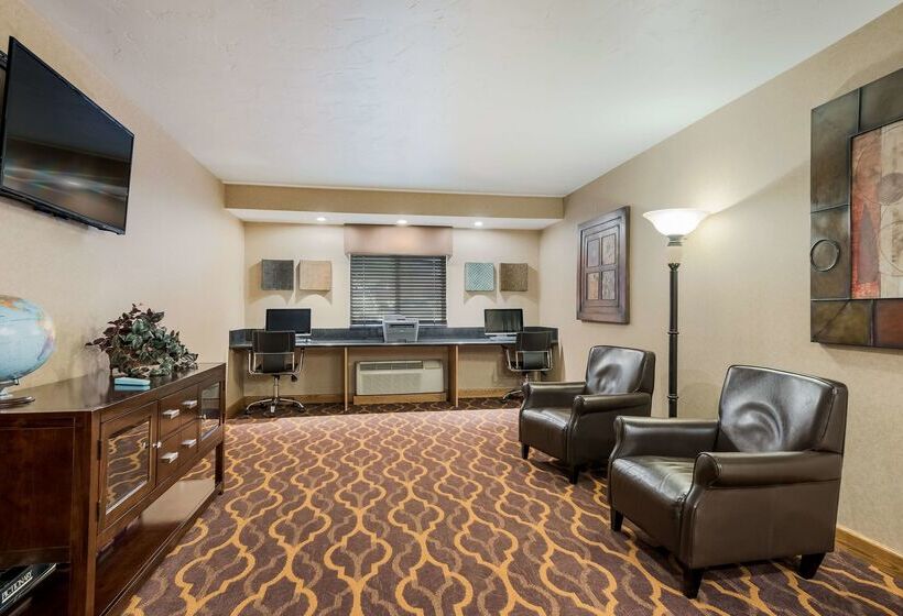 호텔 Best Western Town & Country Inn