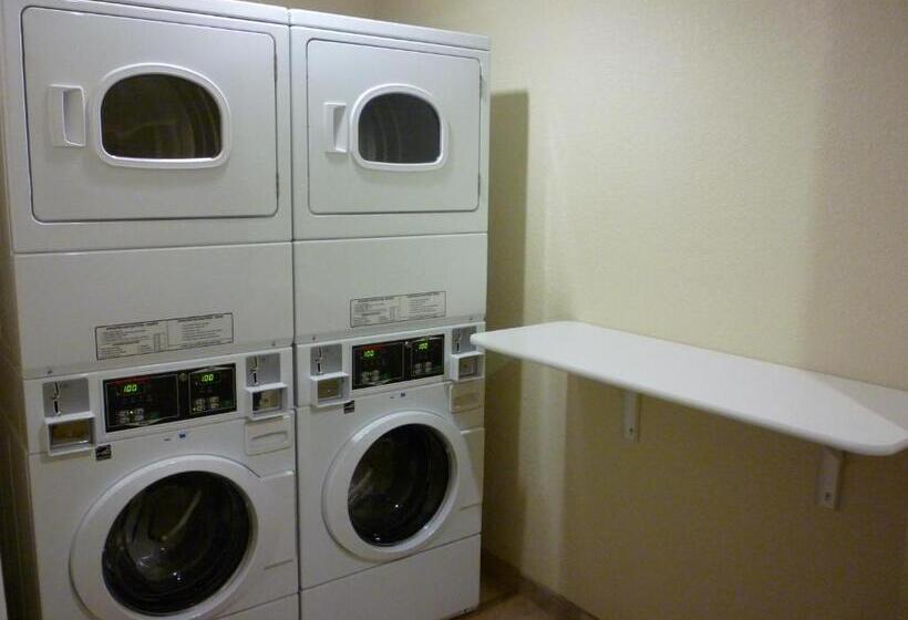 Отель Best Western Town & Country Lodge