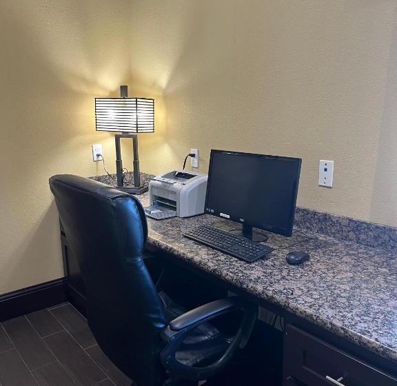 Отель Red Roof Inn & Suites Sulphur Springs