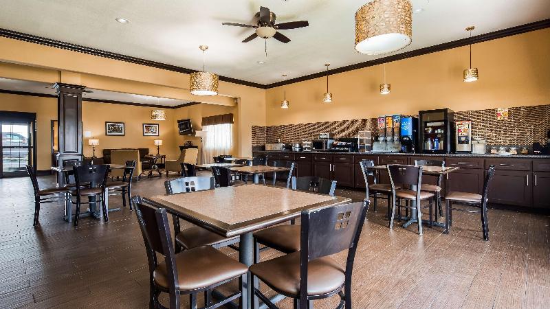 Отель Red Roof Inn & Suites Sulphur Springs