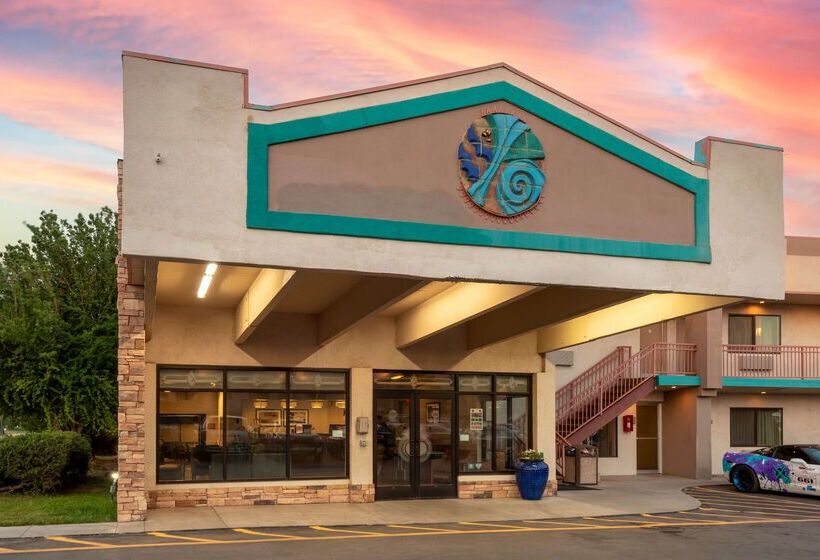 فندق Best Western Turquoise Inn & Suites