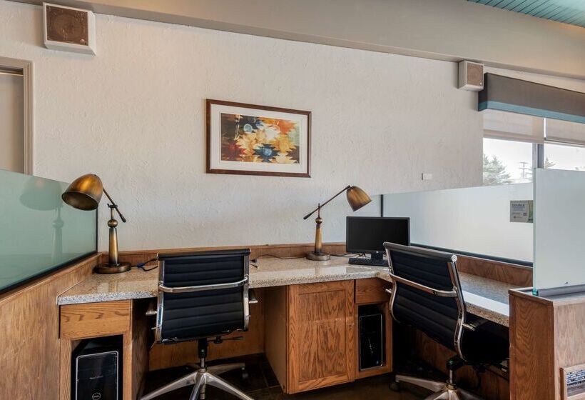 Отель Best Western Turquoise Inn & Suites