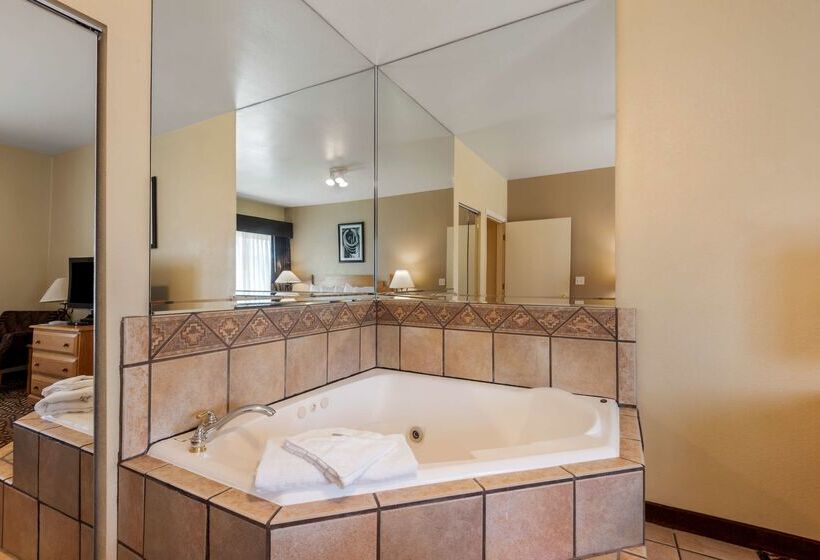 فندق Best Western Turquoise Inn & Suites