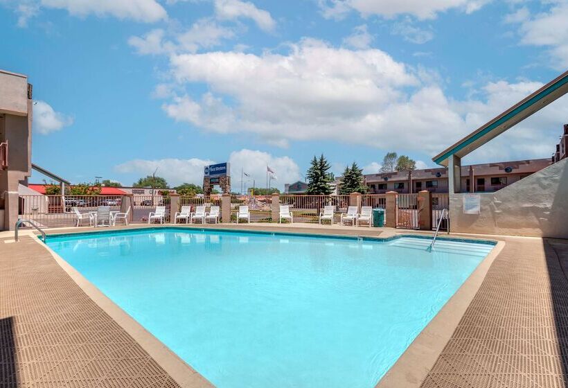 فندق Best Western Turquoise Inn & Suites