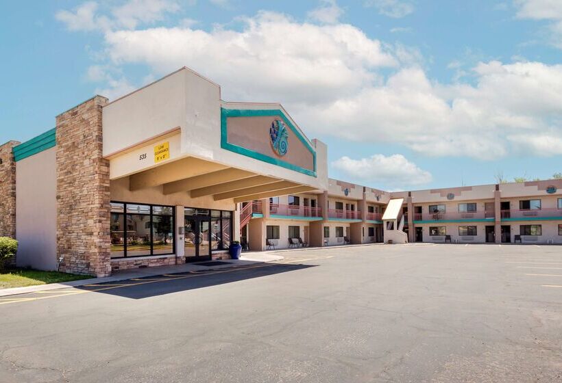 Отель Best Western Turquoise Inn & Suites