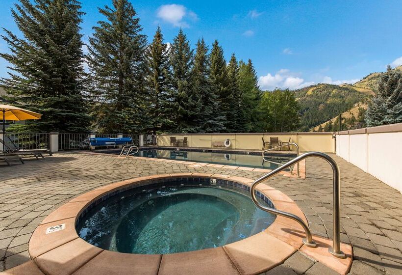 בית מלון כפרי Best Western Tyrolean Lodge