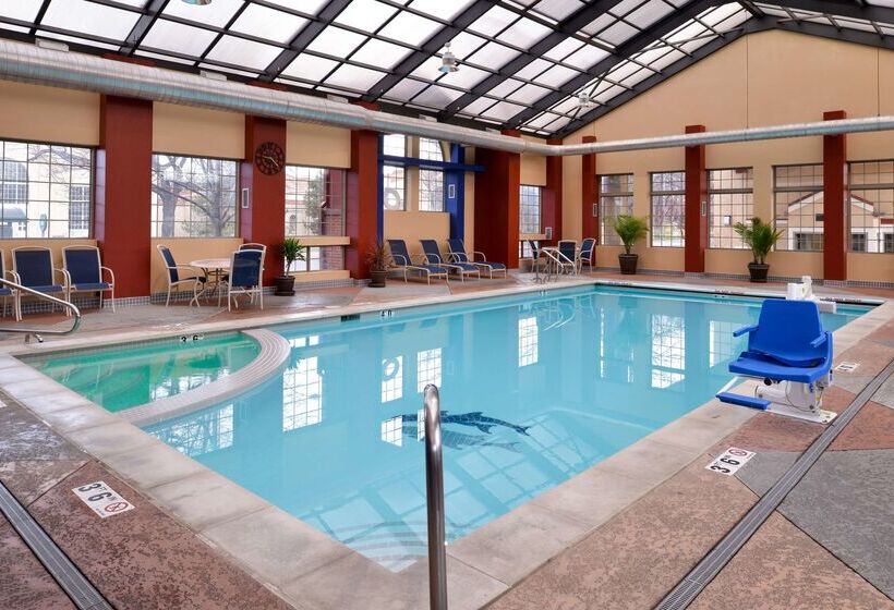 בית מלון כפרי Best Western University Inn