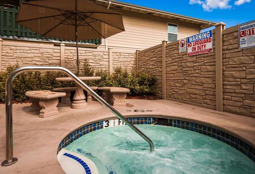 בית מלון כפרי Best Western University Lodge