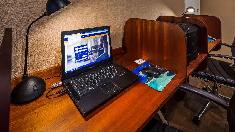 בית מלון כפרי Best Western University Lodge