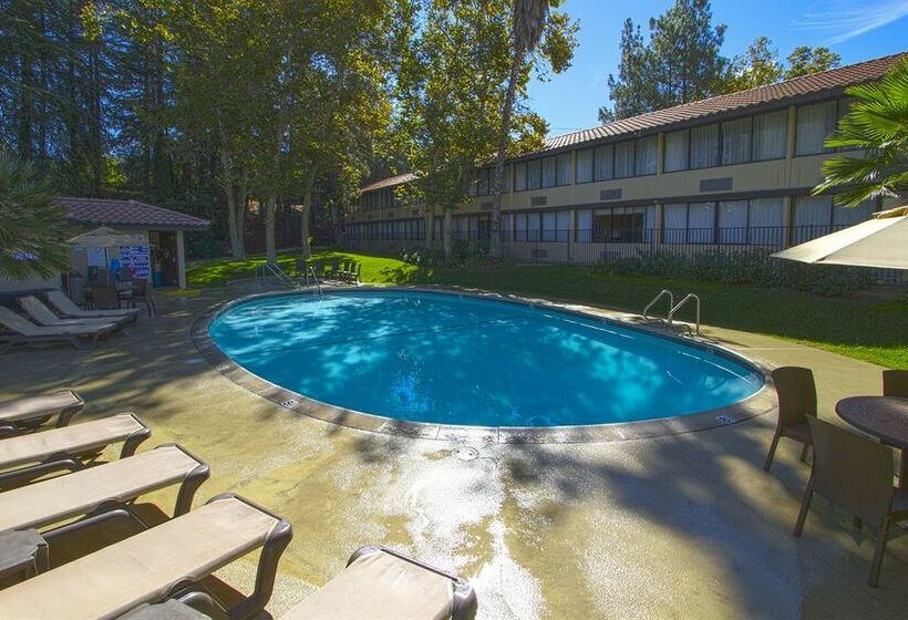 فندق Best Western Valencia Inn