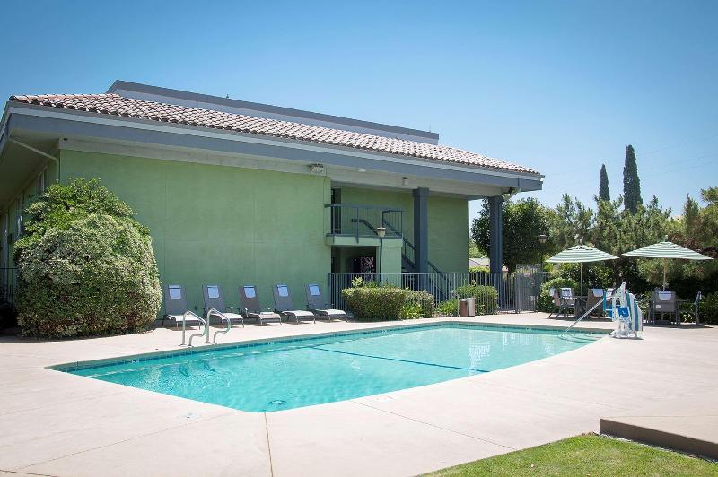 Отель Best Western Village Inn