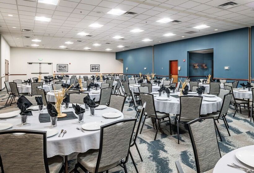 בית מלון כפרי Best Western Vista Inn At The Airport