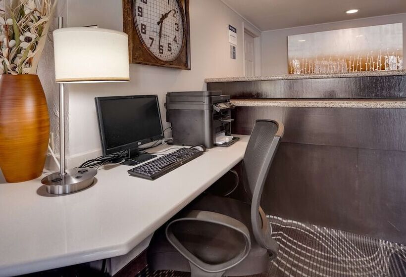 בית מלון כפרי Best War Bonnet Inn