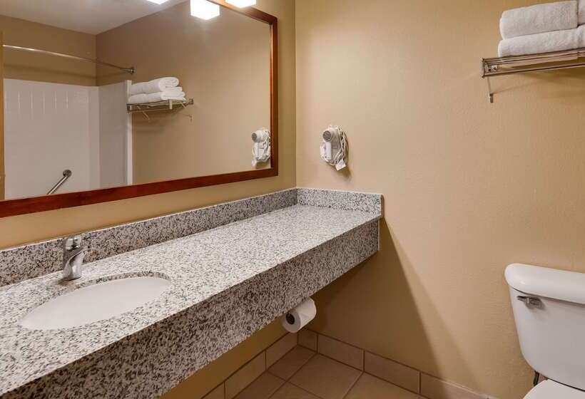 فندق Best Western West Hills Inn