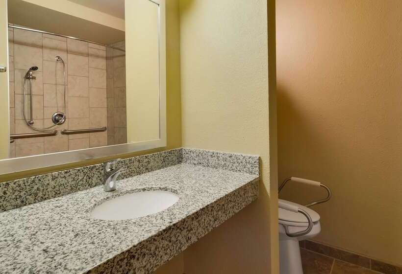 هتل Best Western West Hills Inn