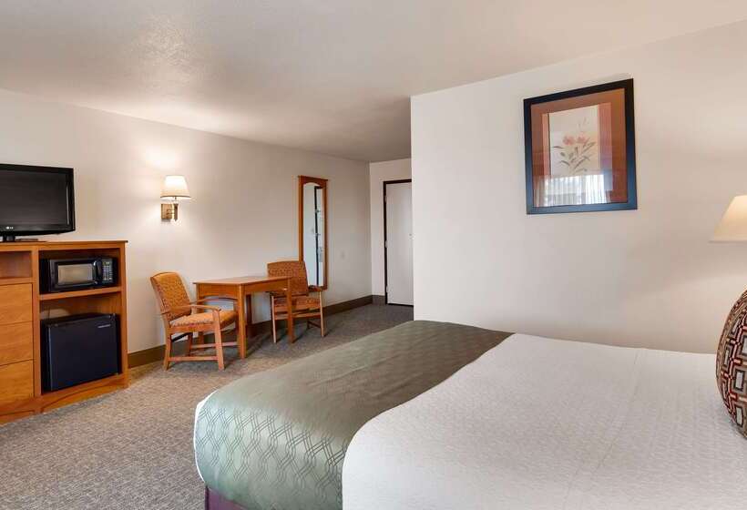 فندق Best Western West Hills Inn