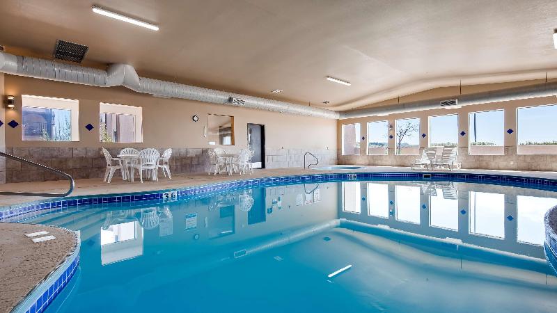 فندق Best Western West Hills Inn